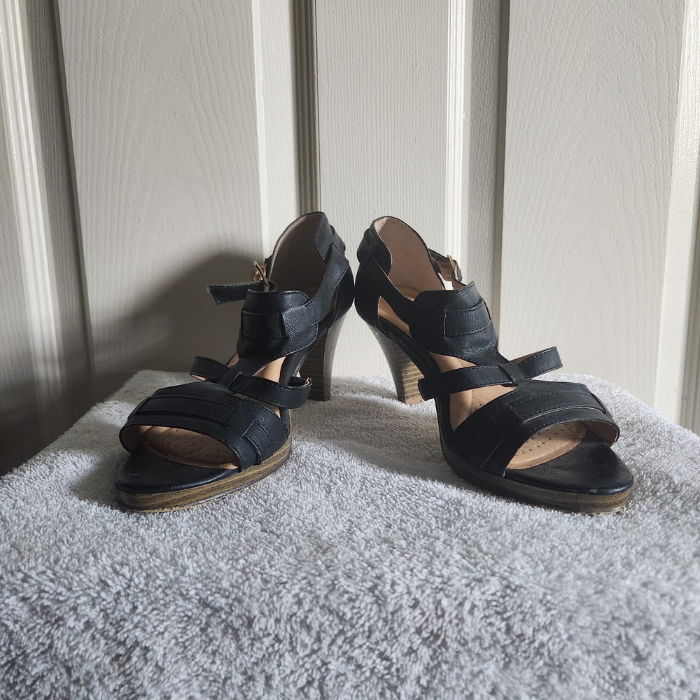 Black Chunky Platform Heels with Quilted Strap